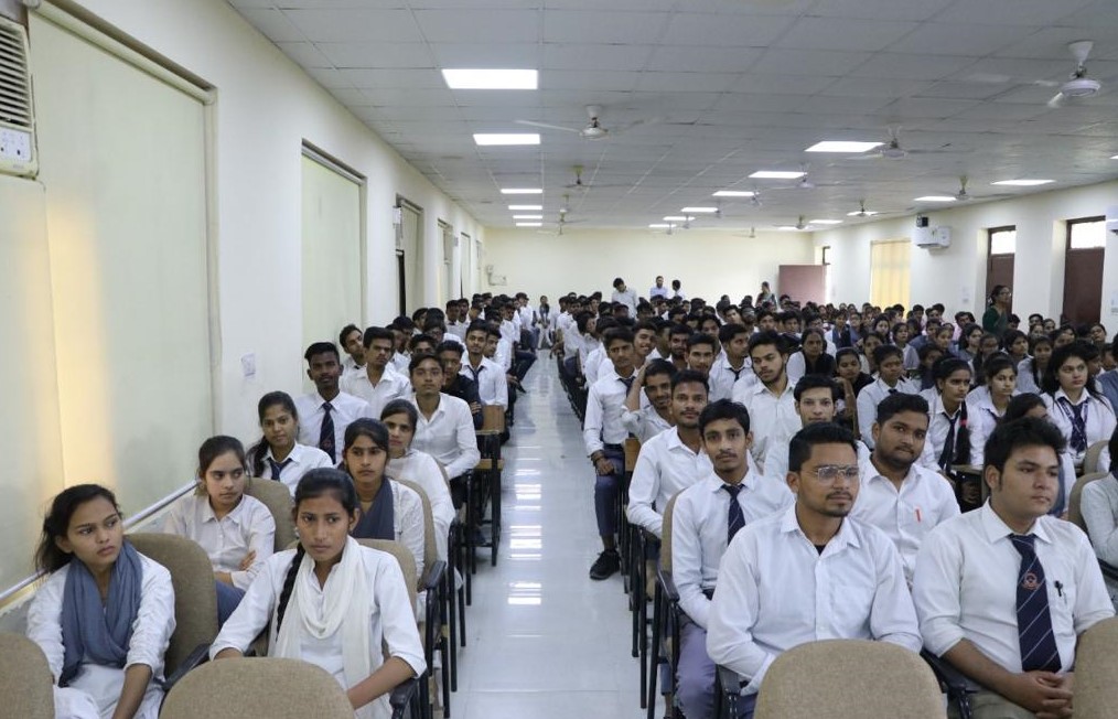 Shri Girraj Maharaj College Mathura Health Check Up photo 3